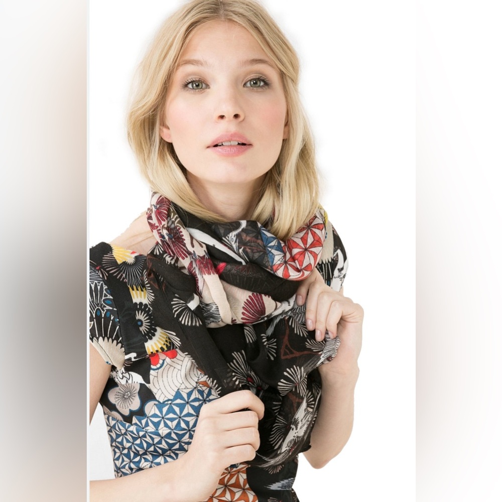 DESIGUAL | Japanese Inspired Rectangle Scarf - Picture 2 of 6